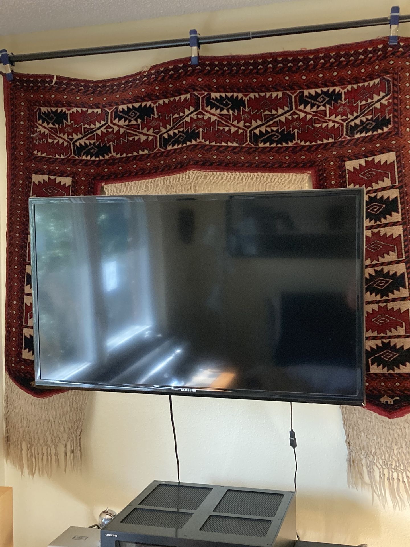 Samsung LED HD TV With Wall Mount