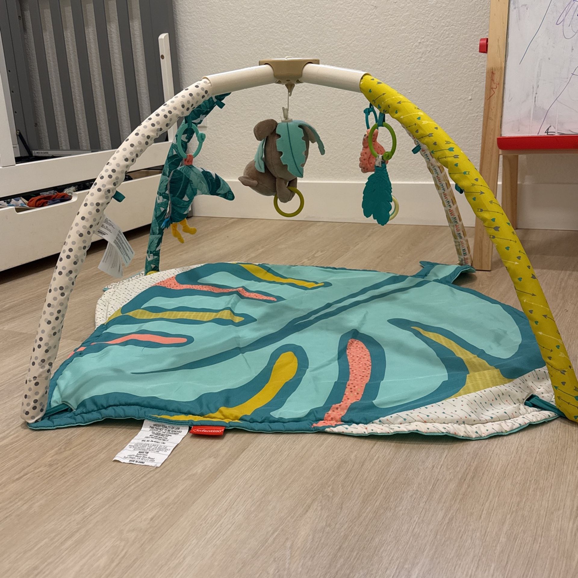 Infection Infantino 4-in-1 Deluxe Twist & Fold Activity Gym & Play Mat, for Babies 0-36 Months, Green Tropical