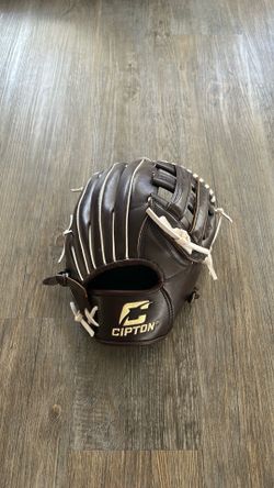 Youth baseball glove