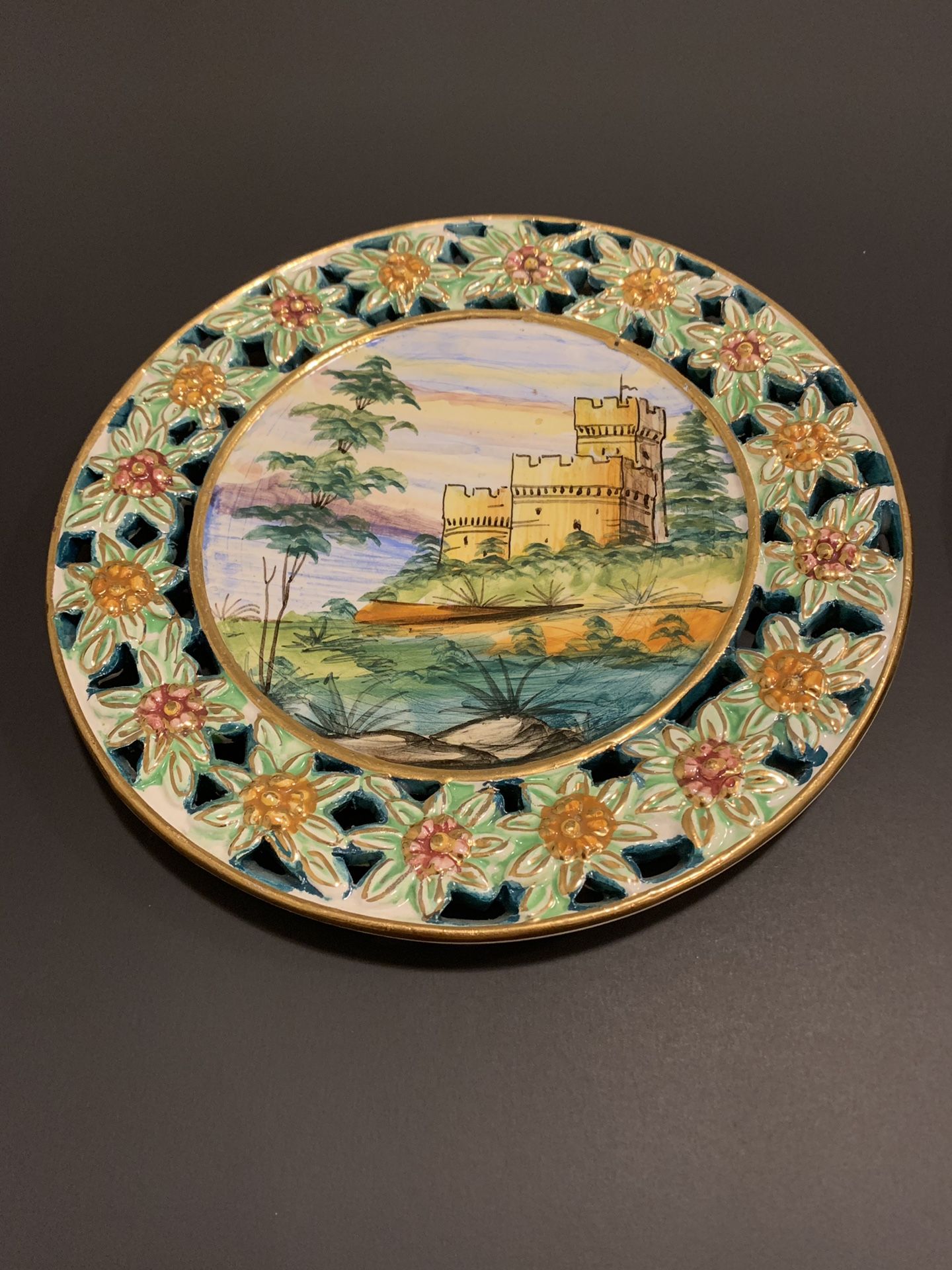 Porcelain plates