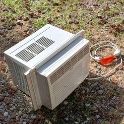 *SEE NOTE* 5000 BTU Window Air Conditioner 