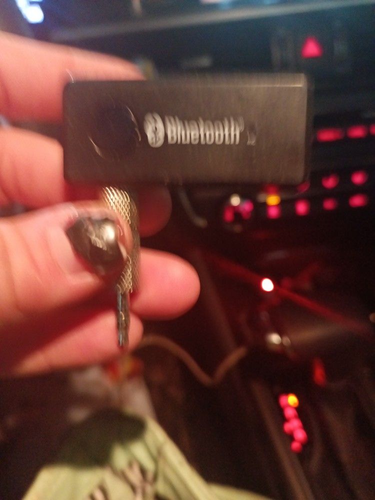 Bluetooth Aux DeVice Rechargable