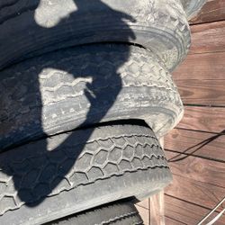 255/70/22.5 3 Used Lowboy Tire's Trailer 