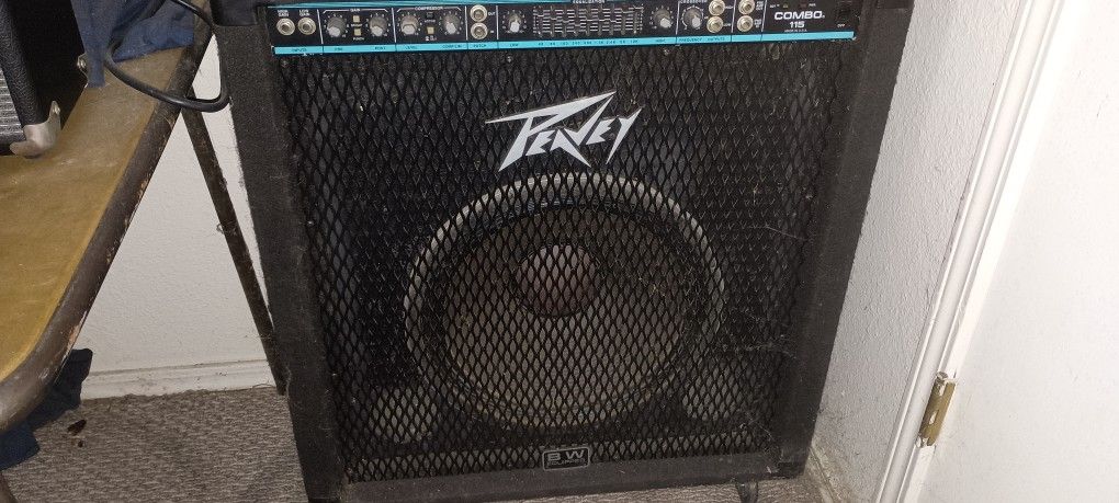 Peavy Combo 115 Bass Amp