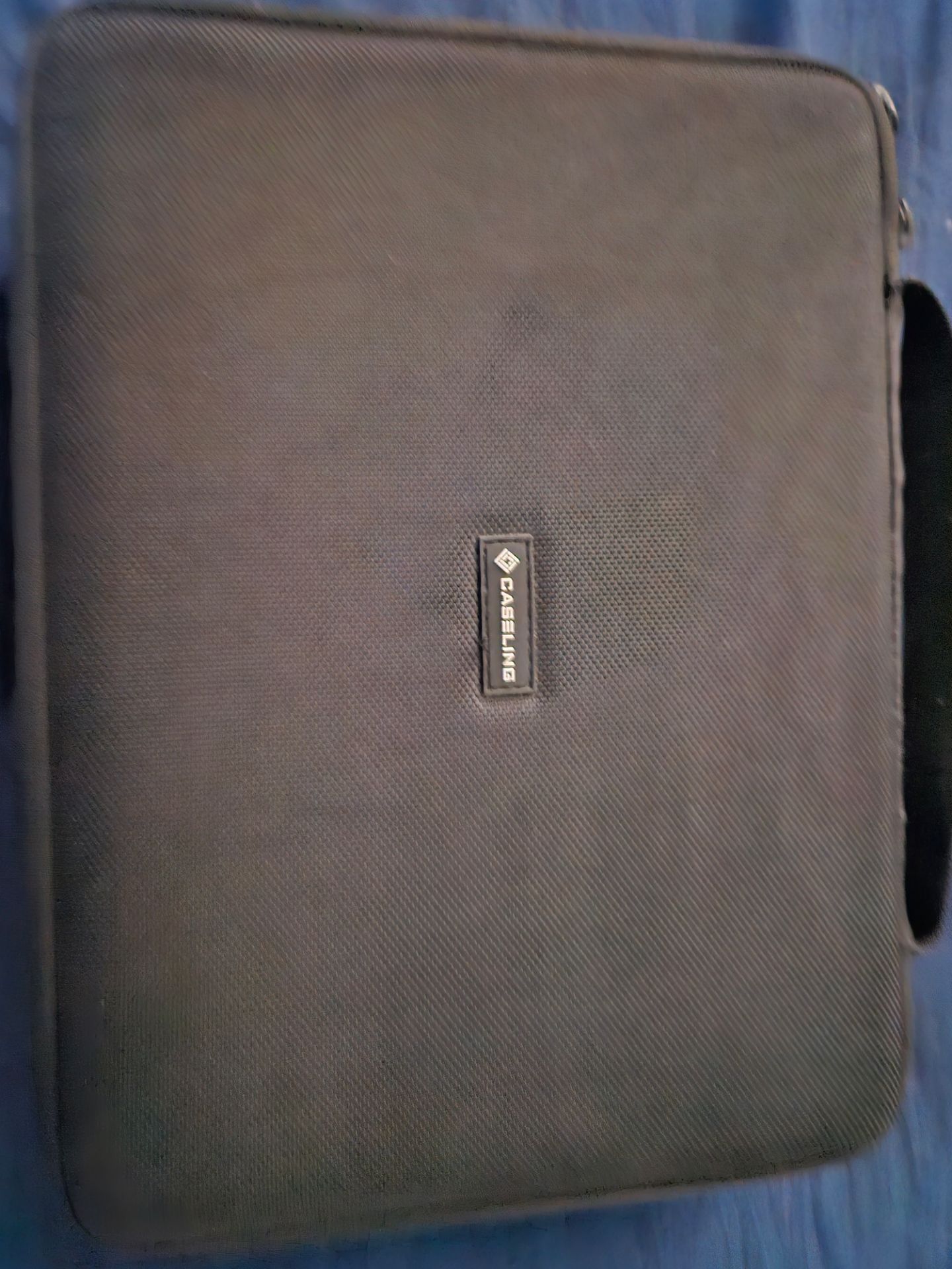 Cards Against Humanity, 2 expansions and case