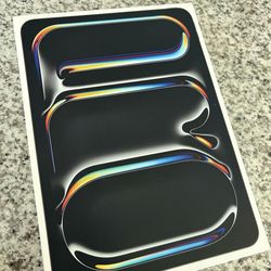 iPad Pro 11” M5 (2025 version which is the NEWEST) 256gb