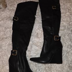 NEW JustFab Black Knee-High wedge Boots with Buckle Detail Sz 7, Never Worn