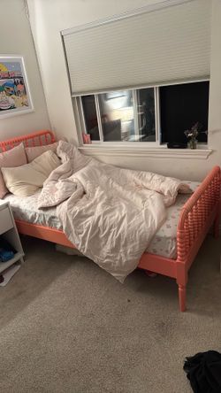 Pottery Barn Kids Jenny Lind Twin Bed