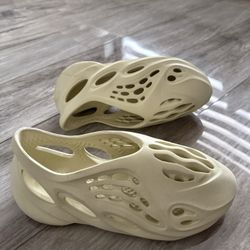 Adidas Yeezy Foam Runner