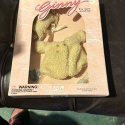 Collectible Windy Day Outfit For Dolls