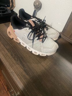 On clouds Womens shoes