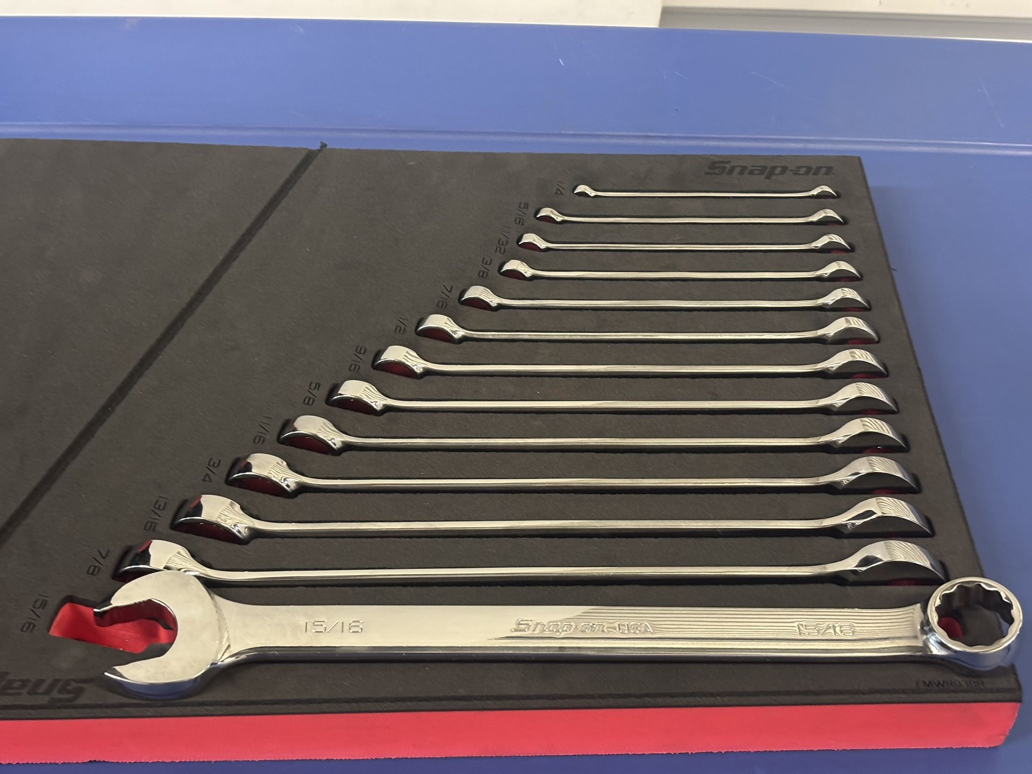 Snap-on Tools 13 pc 12-Point SAE Flank Drive® Plus Combination Wrench Set with PRO-FI™ Organization (1/4–15/16"