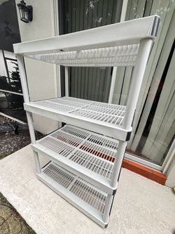 Plastic shelve