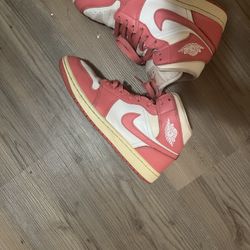 Women Nike Air Jordan Shoes Size 9