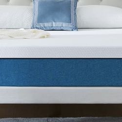 Queen mattress- Like  New