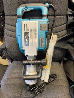 Makita HM1512 AVT Demolition hammer