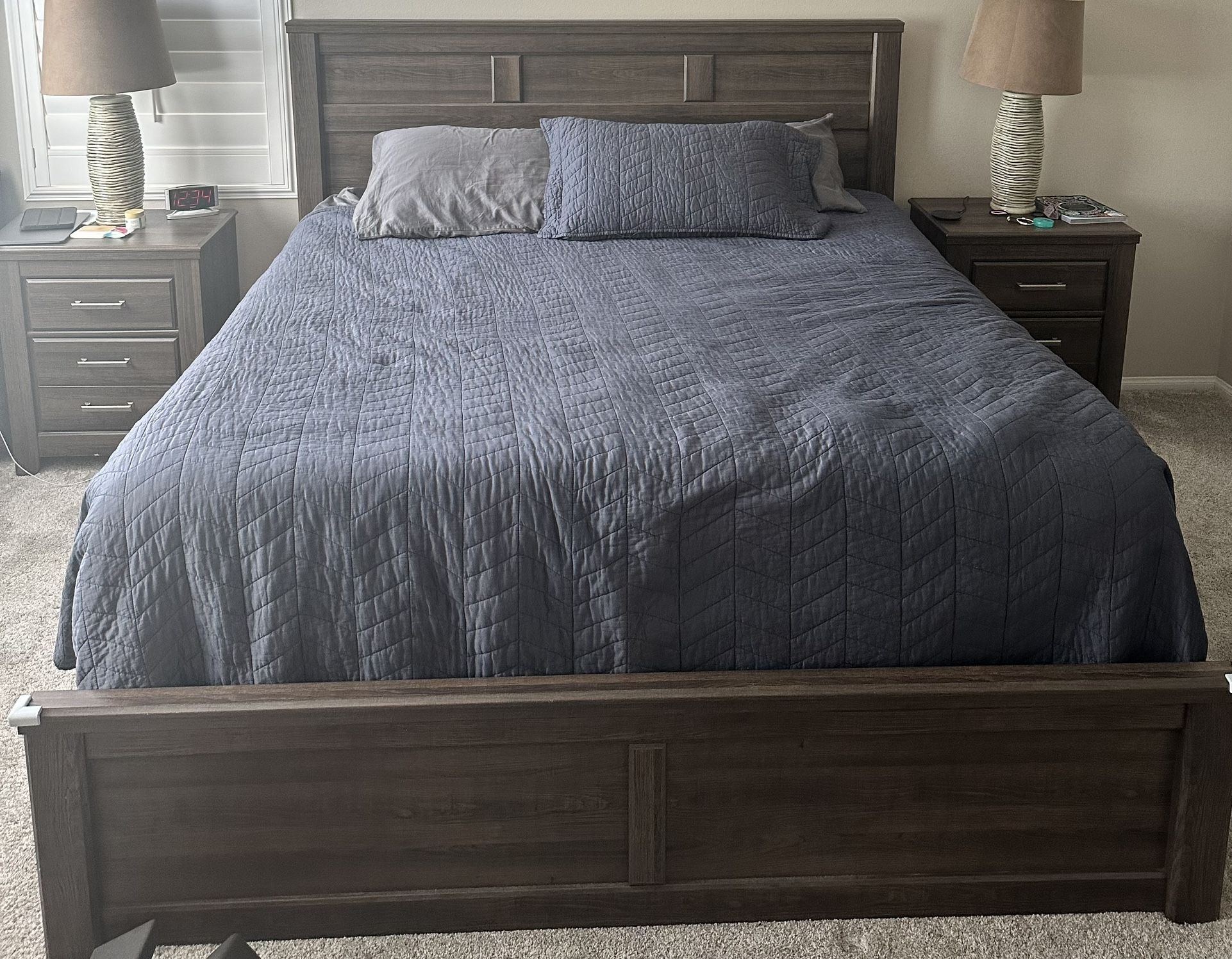 QUEEN SIZE BED FRAME & BOX for Sale in La Costa, CA OfferUp