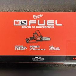 New Milwaukee M12 FUEL 12V 6 in. HATCHET Pruning Saw Kit,Battery and Charger.$200