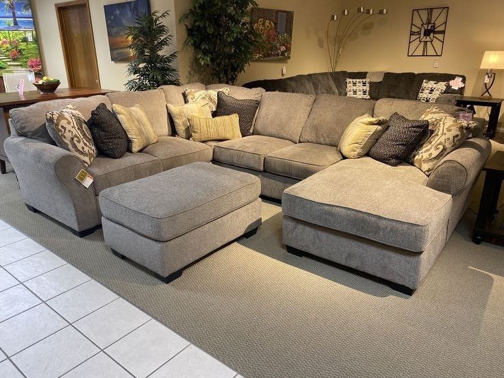 Pantomine Driftwood 4-Piece RAF Chaise Sectional