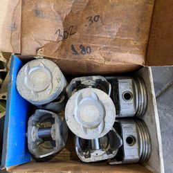 Ford 302 Pistons .30 Over New 