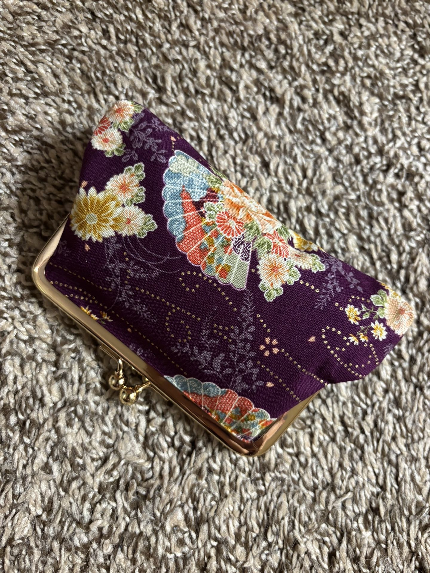 BRAND NEW Japanese buckle coin purse / wallet
