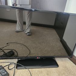 32" LG TV
