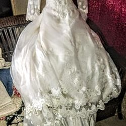 Beautiful Handmade SIZE 3 Wedding Dress