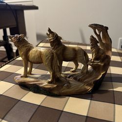 Wolf Carving 