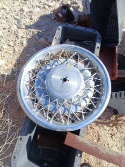 1(contact info removed) Cadillac Fleetwood/Brougham 15" Wire Hubcap