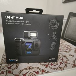 GoPro - Light Mod for HERO13 Black, HERO12 Black, HERO11 Black, HERO10 Black, HERO9 Black, HERO8 Black - Black 