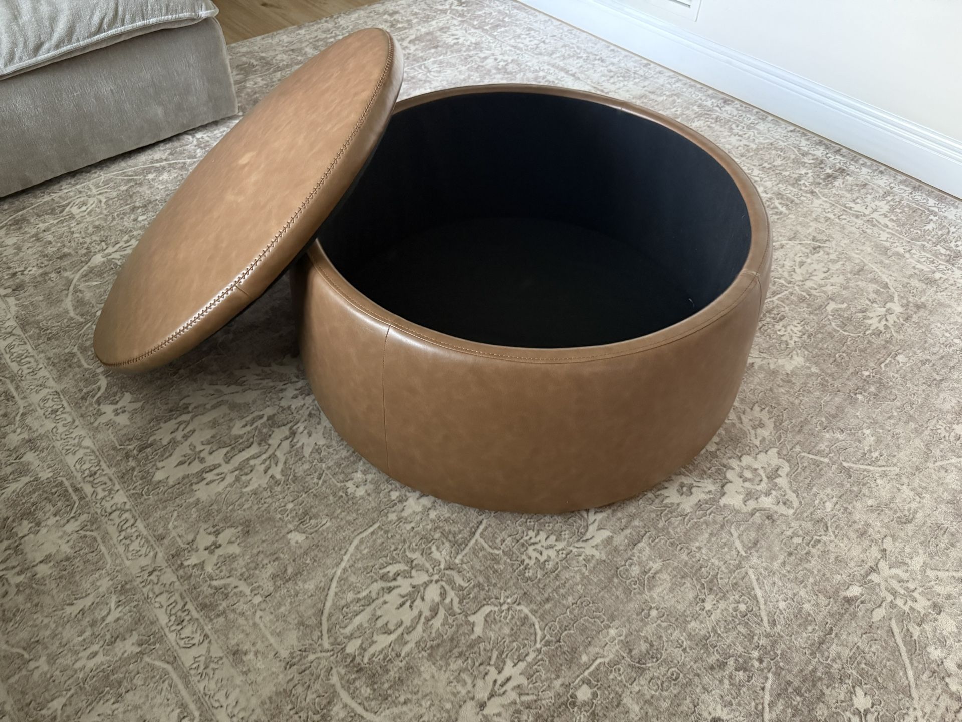 Ottoman Camel brown leather look