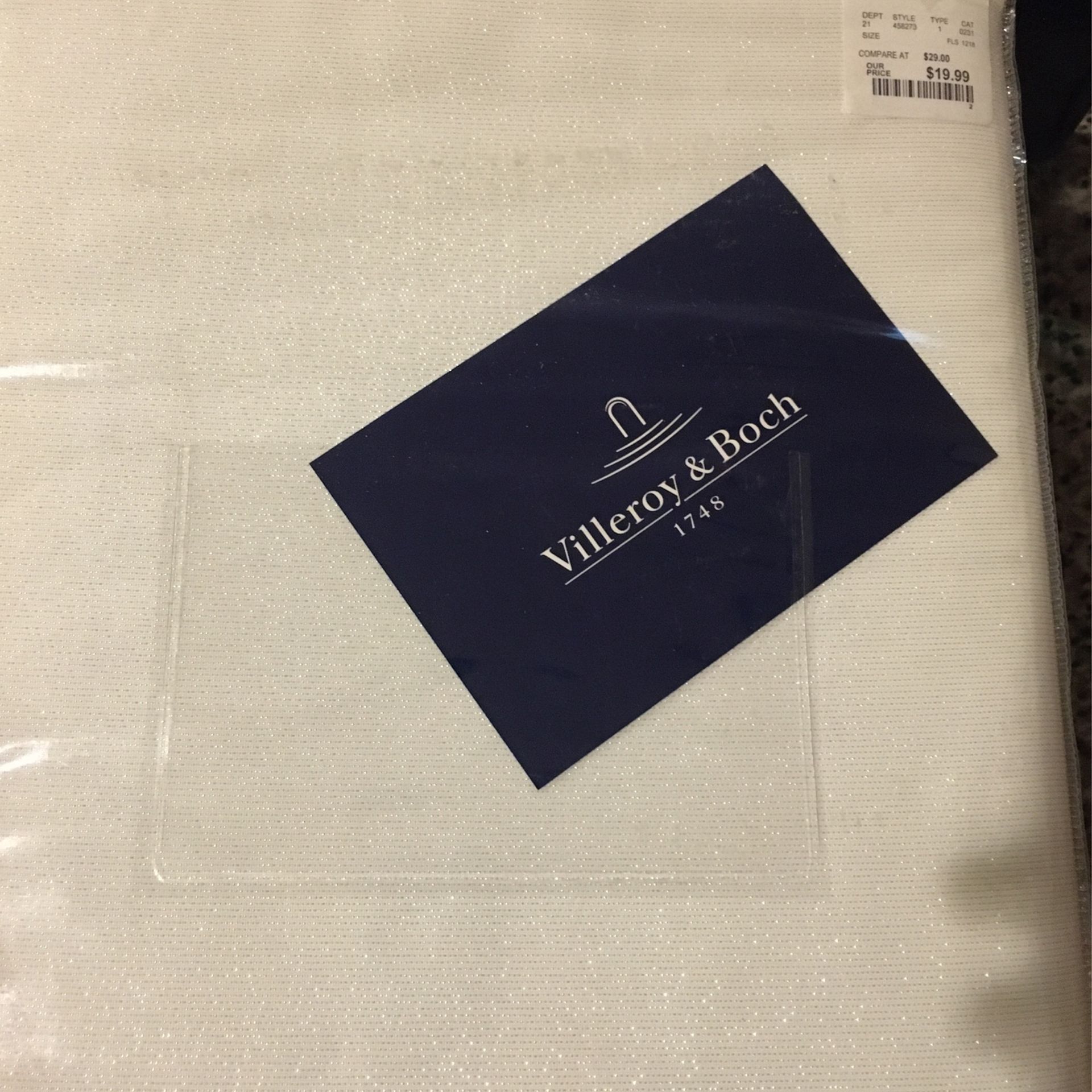 Villeroy & Boch Windsor Tablecloth 60in X 102in