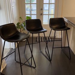 🪑 Modern Black Bar Stools (Set of 3) — Excellent Condition 