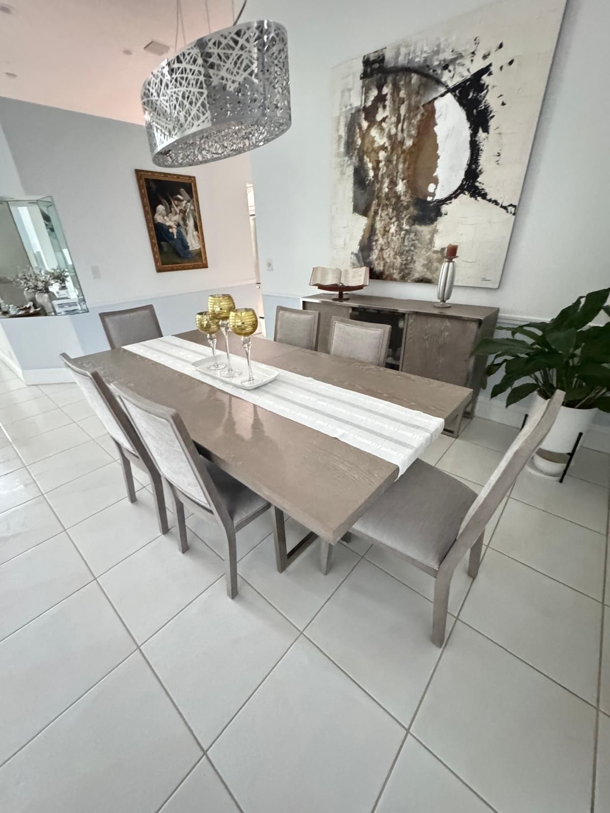 Elegant 9-piece wood dinning set, extendable table, 6 chair & matching buffet(console). Gray-beige