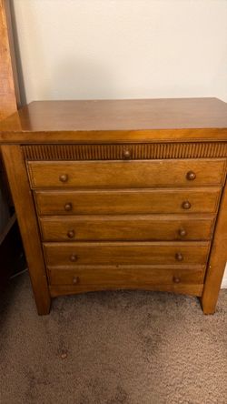 Solid Wood 3Drawer Dresser