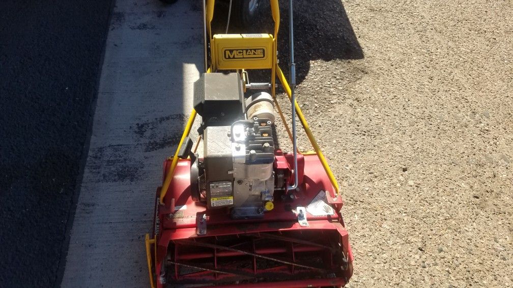 McLane front throw lawn mower for Sale in Phoenix, AZ OfferUp