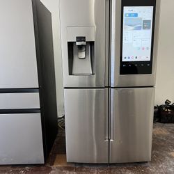 Refrigerator Samsung Family HUD 