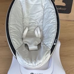Mamaroo Baby Swing