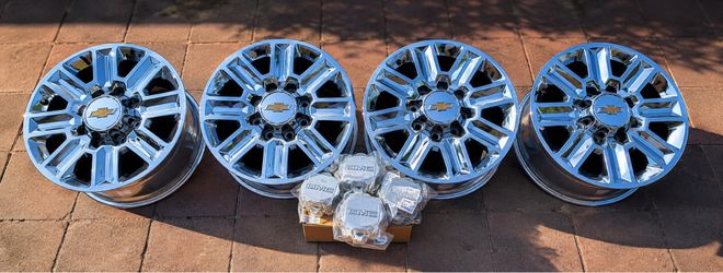 2025 Chevy Silverado High Country OEM 20" Wheels - Like New - Includes GMC Center Caps