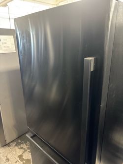 Black Stainless Steel Bottom Freezer Refrigerator