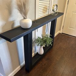 Matte Black Entryway Stand 