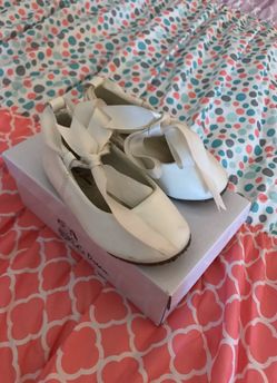Girls shoes