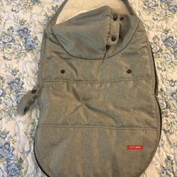 Infant Winter Car seat Cover Skip hop 