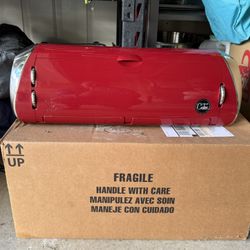 Cricut Cake Maker w/ two cake cartridge