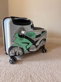 Younglingz LIL FLYER GO Ride On Suitcase for Kids