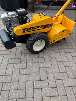 Cub Cadet Rototiller RT 65 Honda Engine GC 190.