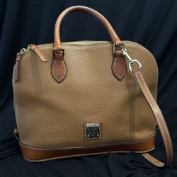 Dooney & Bourke Tote