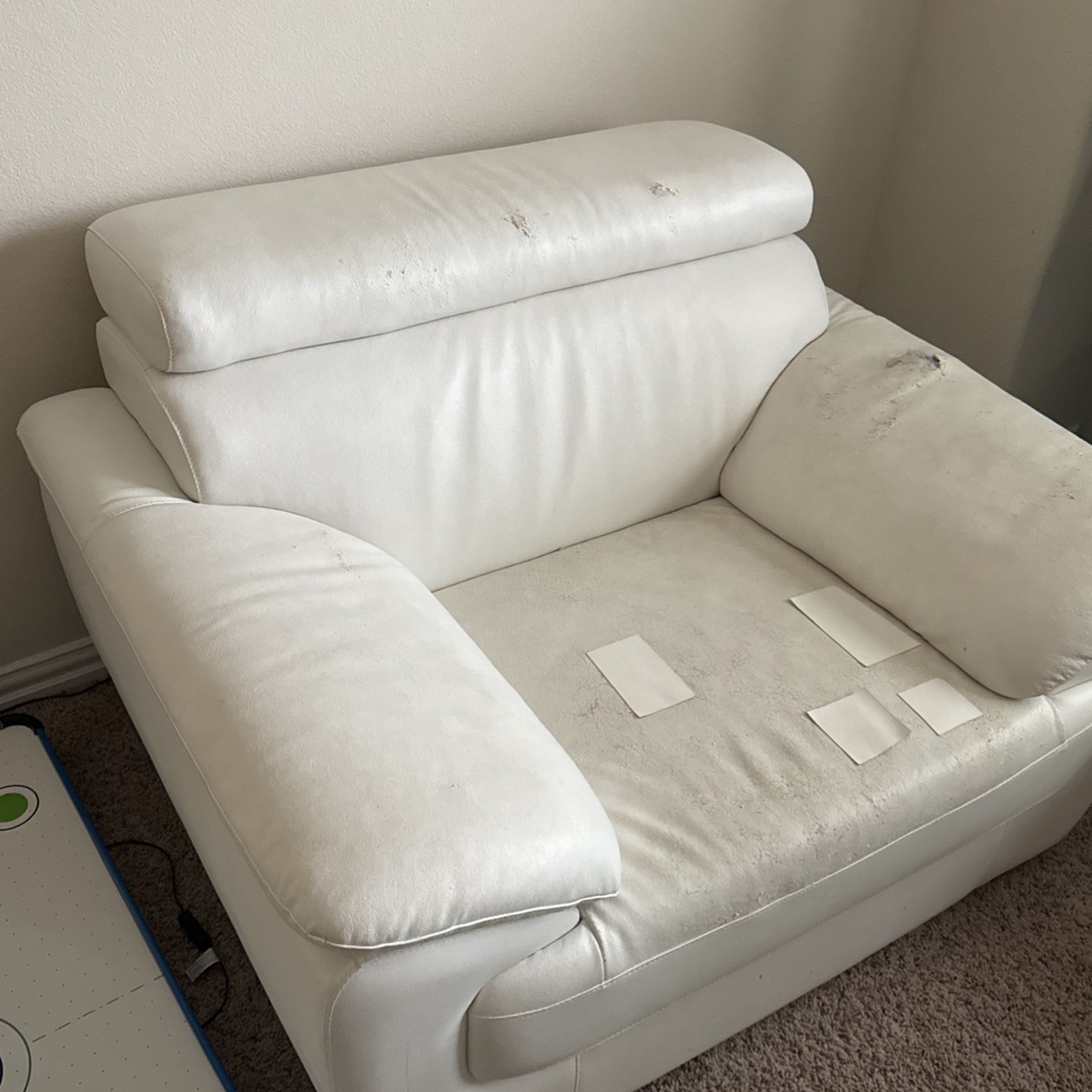 FREE! pickup 3 Pieces Of Sofa And Love Seat 