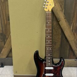 2021 Fender American Professional II Stratocaster3 Color Sunburst *4325