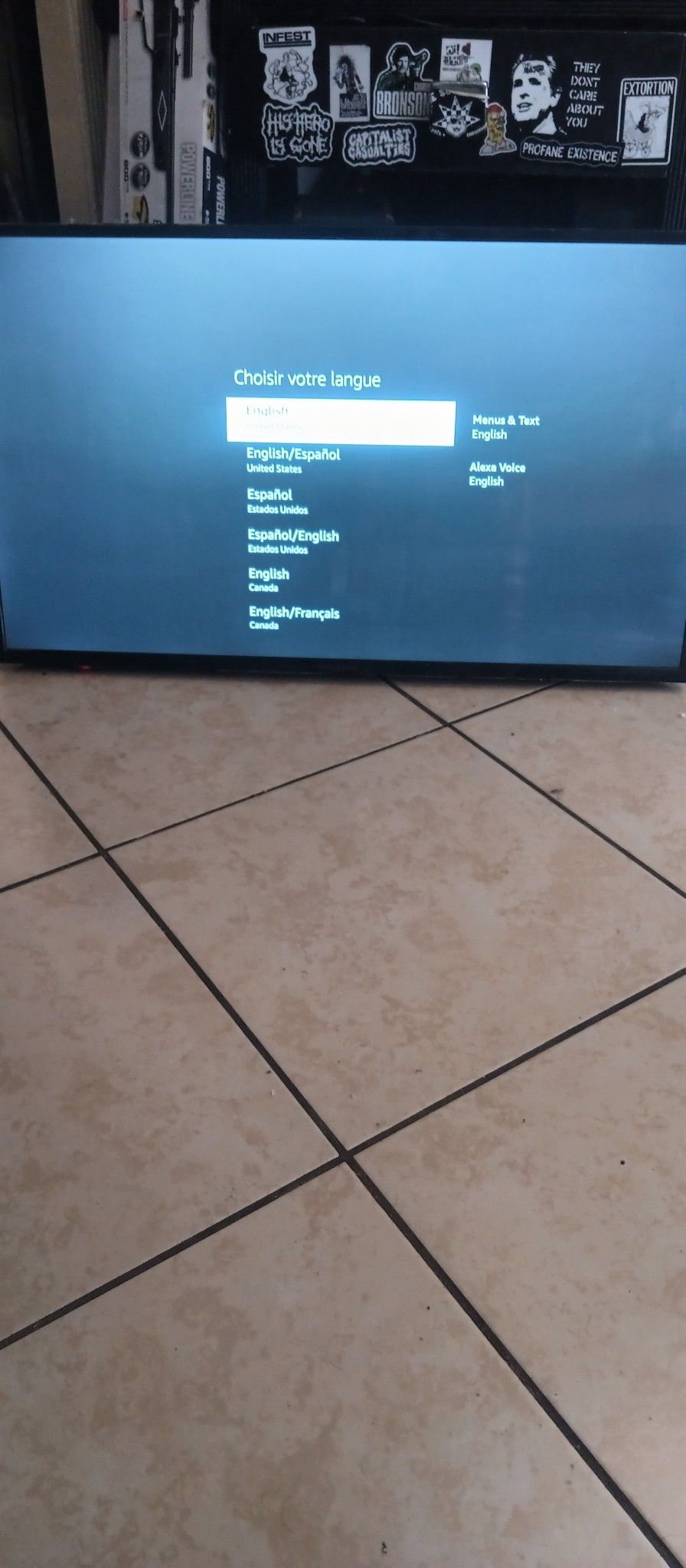 Insignia TV 38 inch